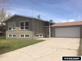 104 S Harrison St, Hanna, WY 82327