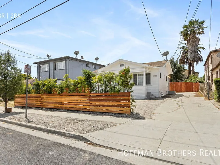 1244 W 107th St — Photo 9