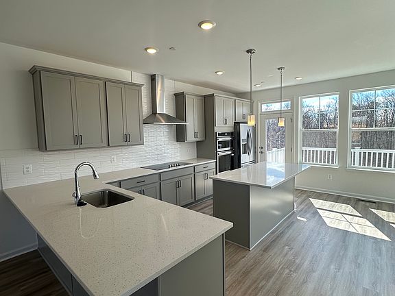 6th image of this home