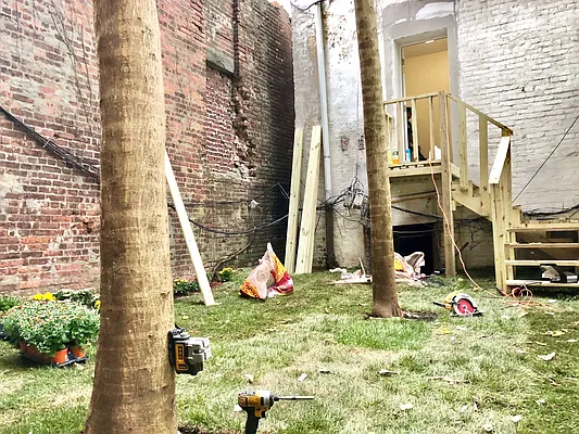 Rented by Premier Metro Realty Corp | media 6