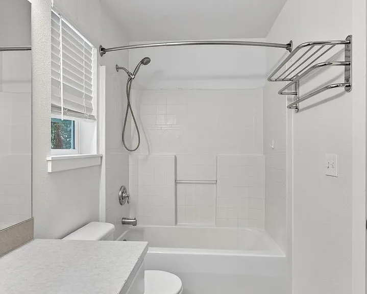 1574 SE Nylace Ln — Photo 36