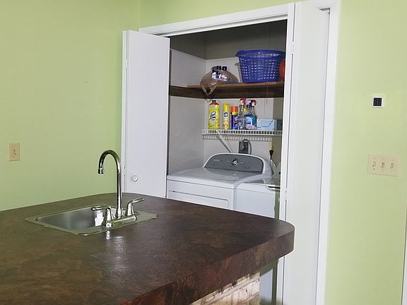 2nd image of 25 Timberlane Dr