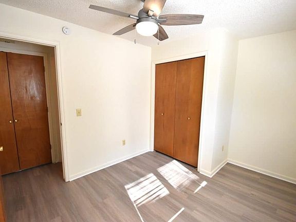5th image of 1921 Walnut St APT 101