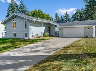 14920 Wellington Rd, Wayzata, MN 55391