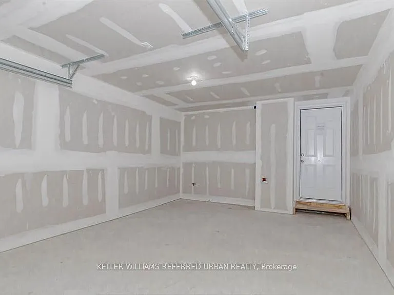 1579 Midland Ave — Photo 15