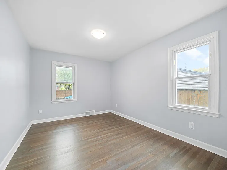 4214 Berkshire Rd — Photo 9