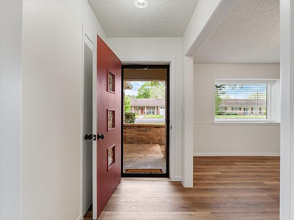 3rd image of 1119 Ladelle St