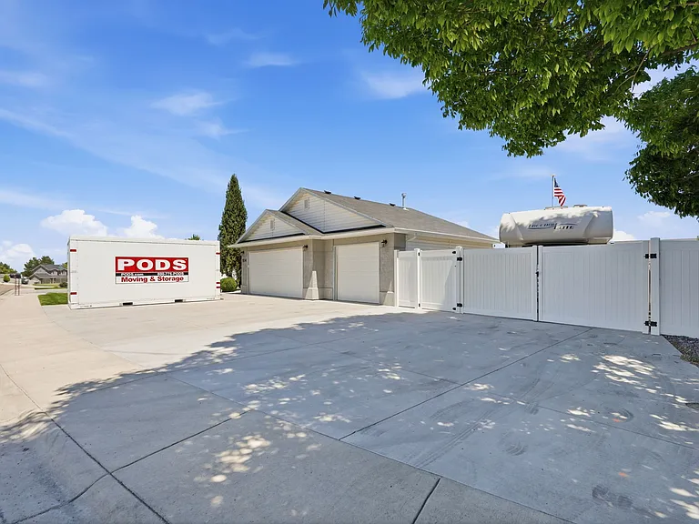 514 W Palmer Dr — Photo 33