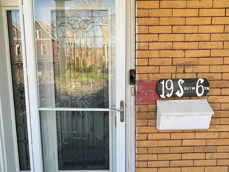 19 S 6th St — Photo 2