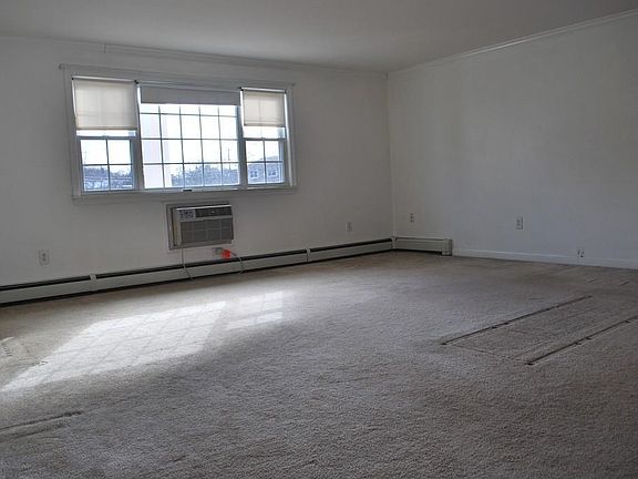 5th image of 30A Washington Park Dr APT 1