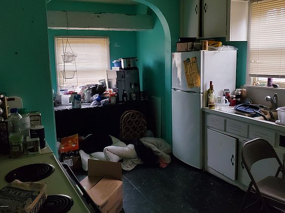 3rd image of 240 Elvern Dr