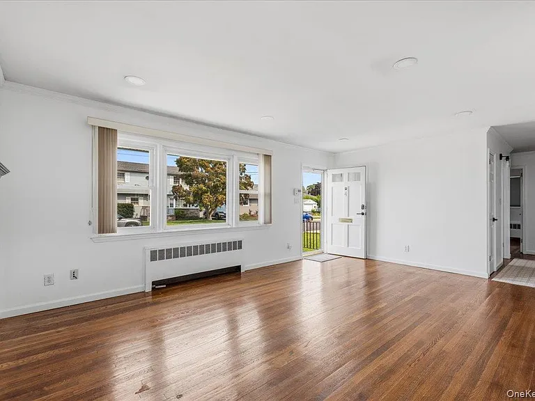 4 Cecil Pl — Photo 9