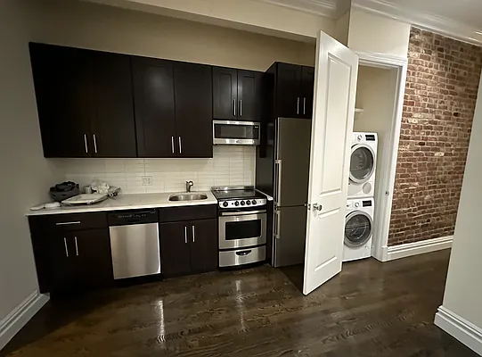 Rented by Avenues Real Estate | media 15