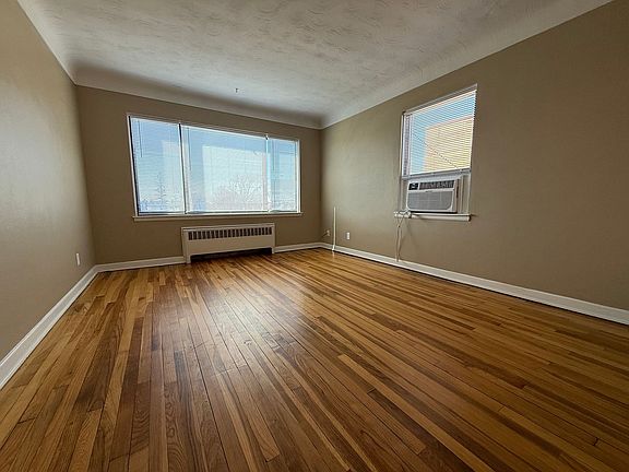 3rd image of 638 Snelling Ave S APT 7