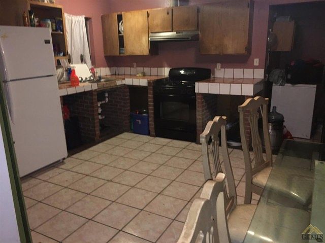 2nd image of 8805 Mark Ave