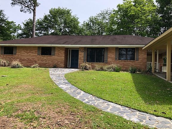 2nd image of 1127 E Lakeshore Dr