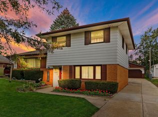 7323 Pheasant Trl, Racine, WI 53402