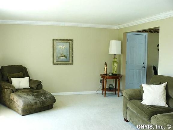3rd image of 8223 Renfrew Dr