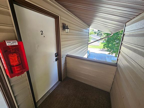 2nd image of 1411 S 2nd St W #2