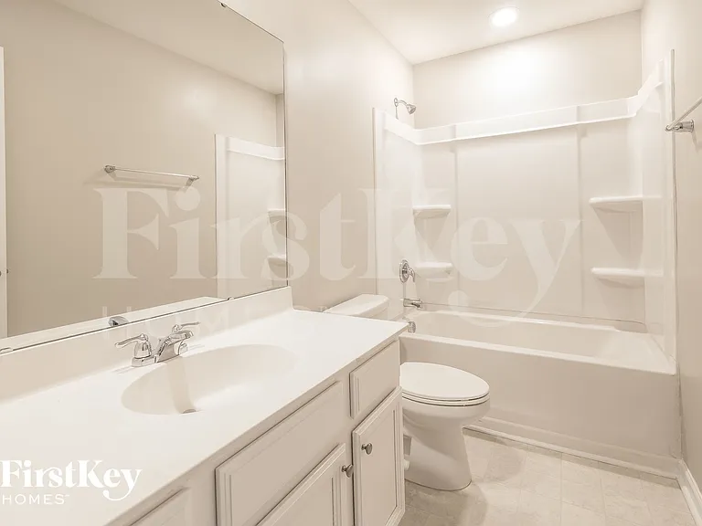 758 Redbud Ln — Photo 13