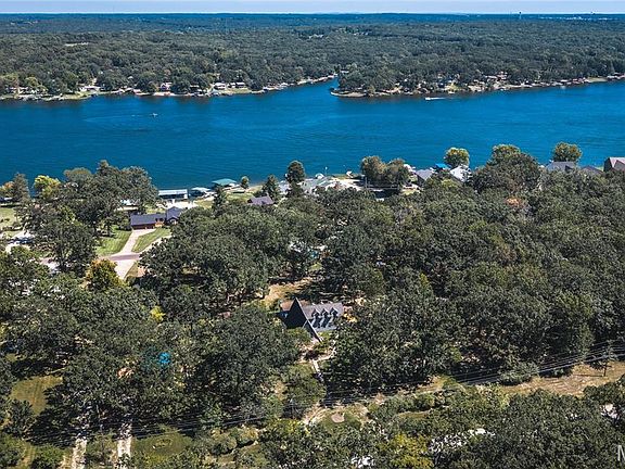 2nd image of 1168 Pawnee Dr