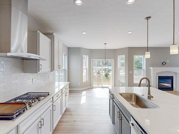 3rd image of 6231 Seville Ln #70