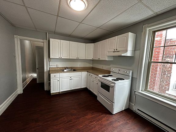 4th image of 1440 W Linden St APT 2