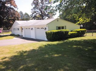 5 Woodlawn St, Enfield, CT 06082