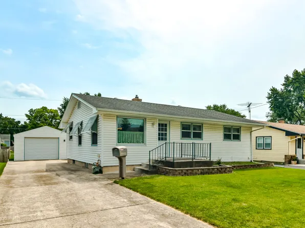 926 Bancroft Pl, Belvidere, IL 61008