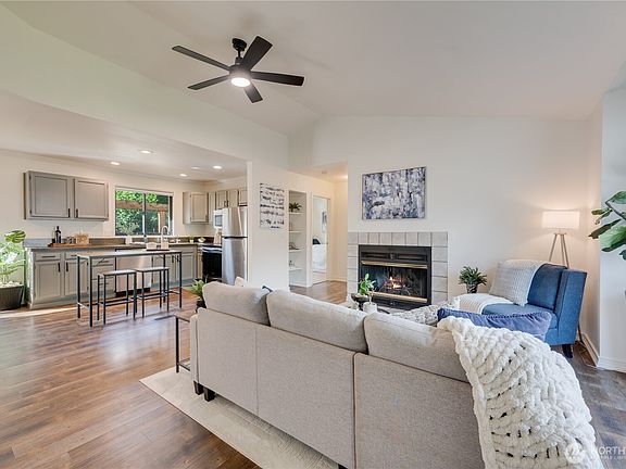 2nd image of 43423 SE Cedar Falls Way
