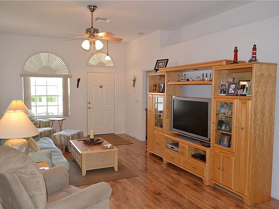 3rd image of 4205 Prado Ln
