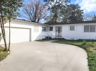 1031 W Lawfin St, Jacksonville, FL 32211