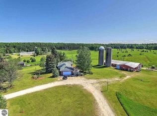 1902 N 29 Rd, Cadillac, MI 49601