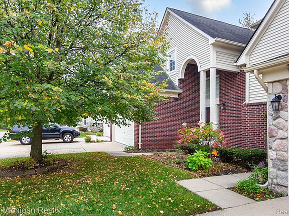 3rd image of 2086 Preserve Cir W