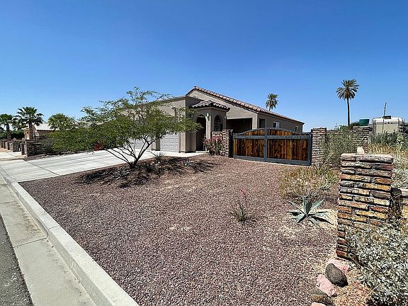 3rd image of 14562 E 48th Dr