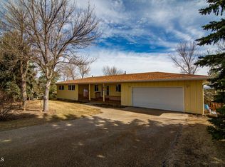4600 Highland Rd NW, Mandan, ND 58554