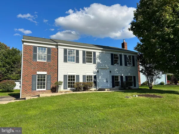 143 Carriage House Dr, Willow Street, PA 17584