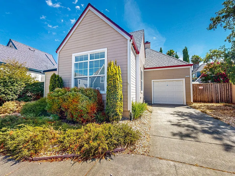 2322 Mikayla Dr