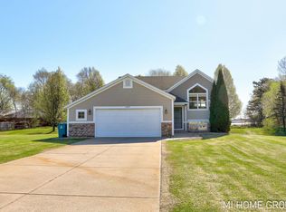 3391 Heathridge Trl, Hamilton, MI 49419