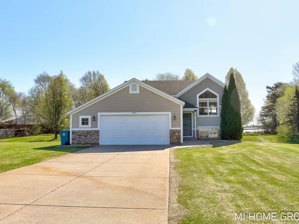 3391 Heathridge Trl, Hamilton, MI 49419
