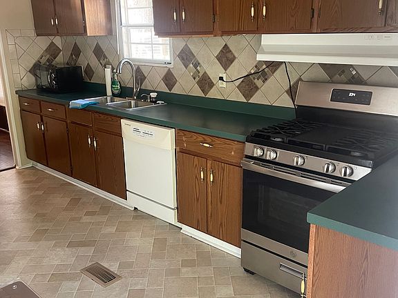 5th image of 941 Bynum Rd