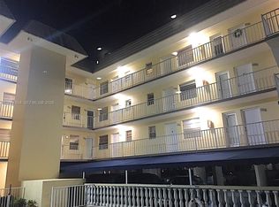 427 Santander Ave APT 202, Coral Gables, FL 33134