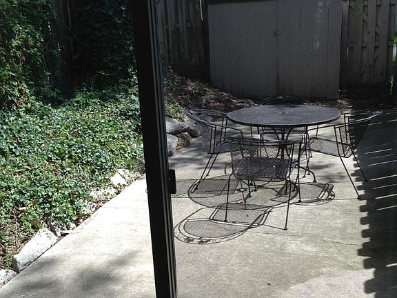 5th image of 7410 Country Brook Dr