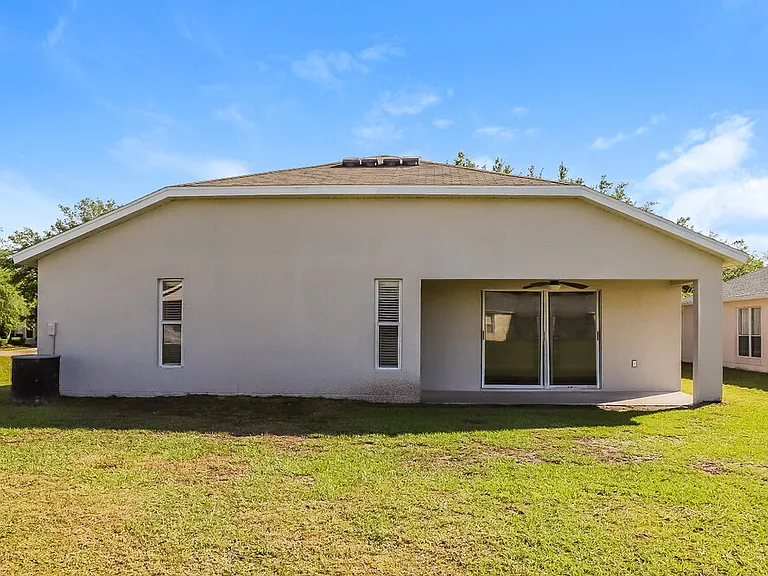 11424 Misty Isle Ln — Photo 18