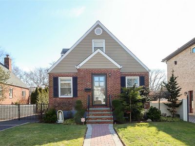 95 Sperry Boulevard, New Hyde Park, NY, 11040