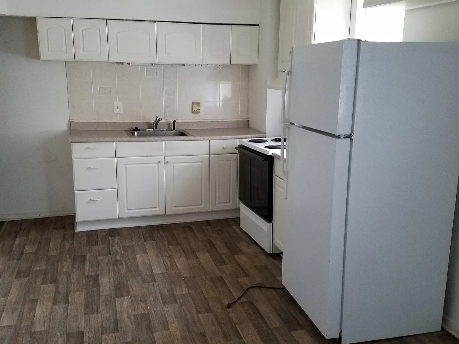 1 bed, $1,000 — Photo 2
