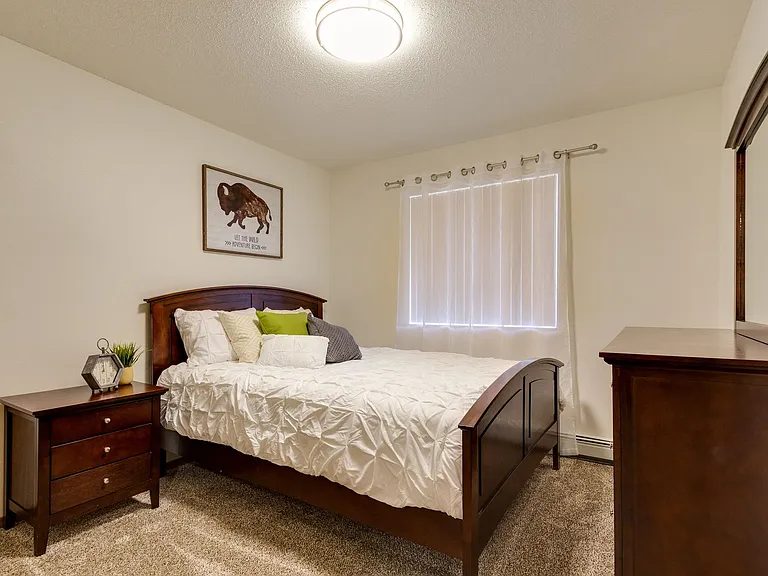 Dakota E & W Apartments — Photo 3