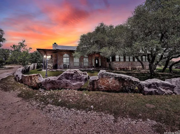 231 PR 2510, Hondo, TX 78861