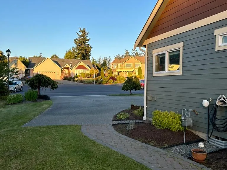 1767 SW Waterside Ct — Photo 17