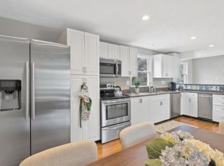 (Undisclosed Address), Hull, MA 02045